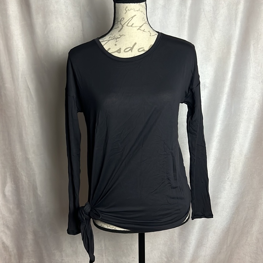 Lululemon to the point long sleeve side tie shirt size 4 in Black - Picture 4 of 8